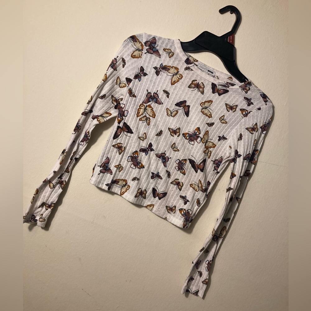 Fashion Nova Butterfly White Printed Long Sleeve Top Small - Picture 5 of 5